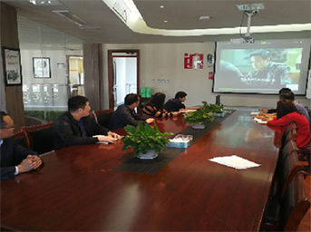 公司黨支部第二黨小組組織黨員觀看反腐倡廉影片《人民的名義》